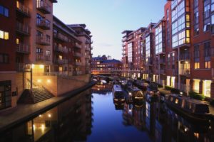 Taxi Birmingham – Luton Airport from £165.00*