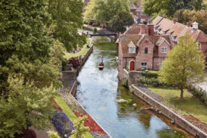 Taxi Canterbury – Gatwick Airport from ₤130.00*