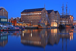 Taxi Gloucester – Gatwick Airport from £235.00*
