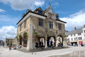 Taxi Peterborough – Luton Airport from £135.00*