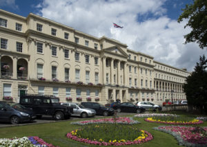 Taxi Cheltenham – Gatwick Airport from £230.00*